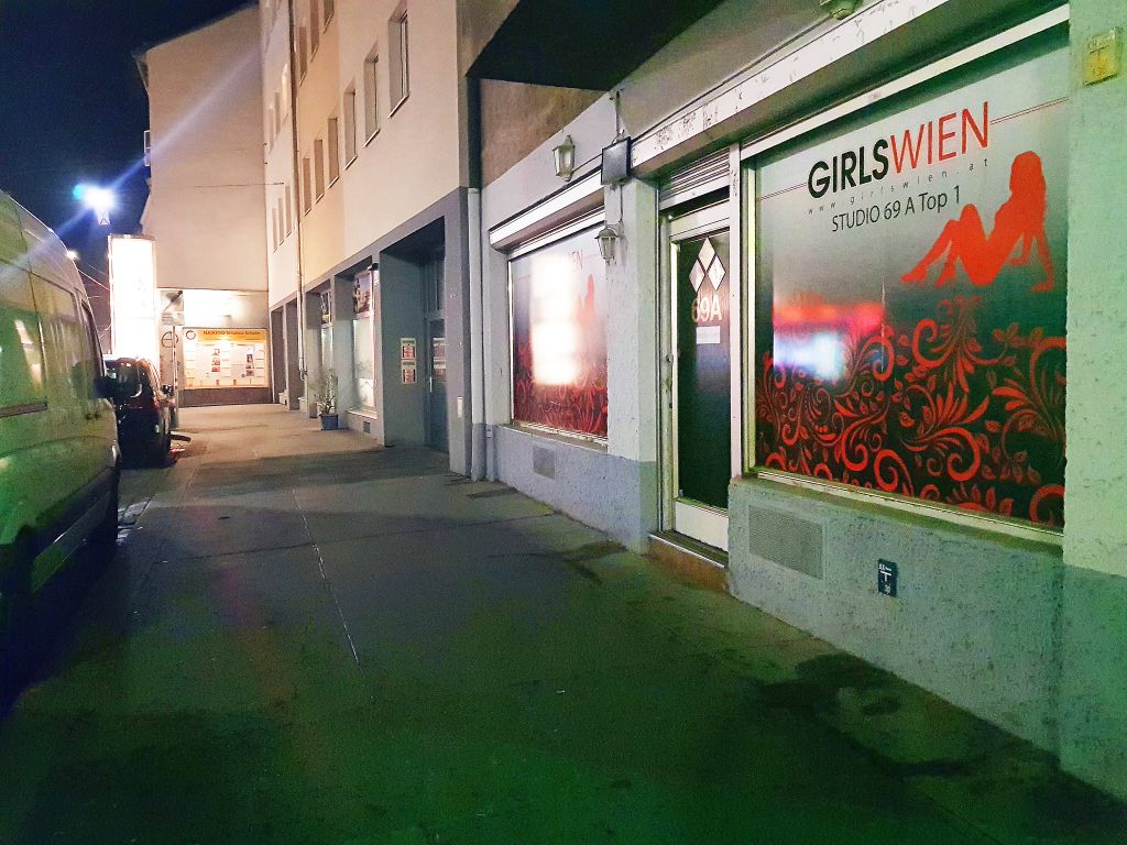 Studio 69A - Wir bieten Zimmer für Mädchen! in 1160 Wien